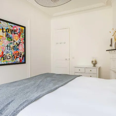 Charming - 2br 4p- Javel